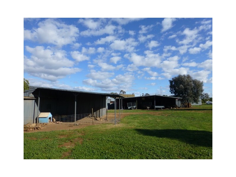 37 Bleechmore Road, Parkes NSW 2870