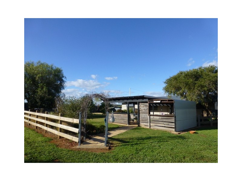 37 Bleechmore Road, Parkes NSW 2870