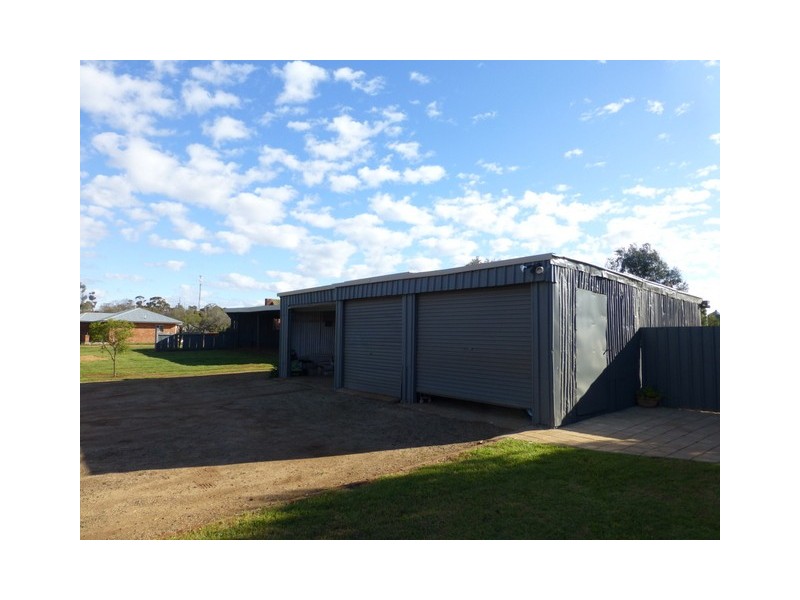 37 Bleechmore Road, Parkes NSW 2870