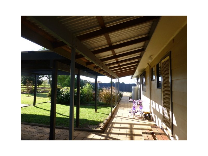 37 Bleechmore Road, Parkes NSW 2870