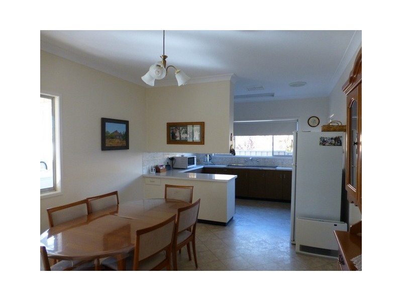 18 Cecile Street, Parkes NSW 2870