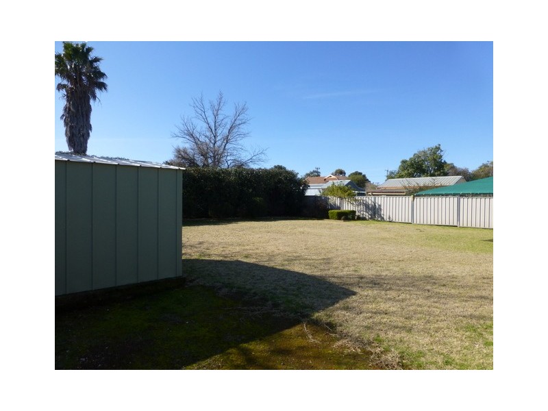 18 Cecile Street, Parkes NSW 2870