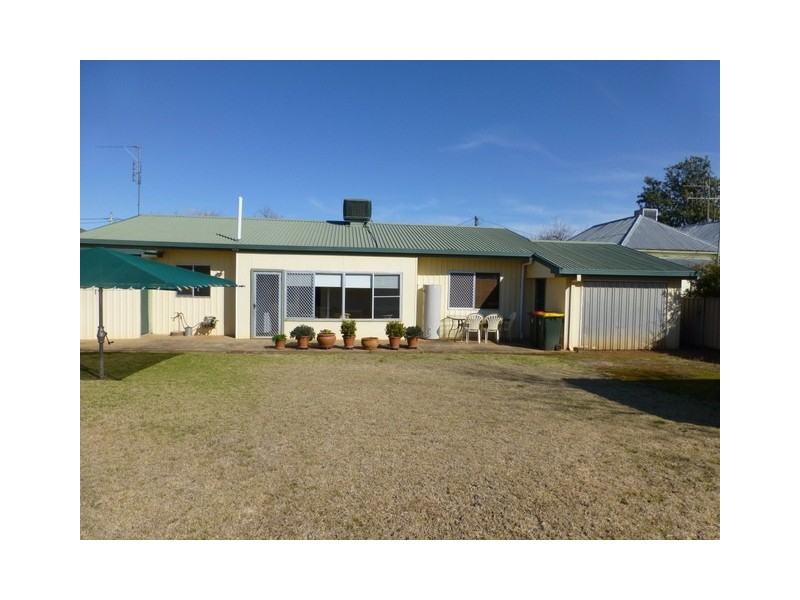 18 Cecile Street, Parkes NSW 2870