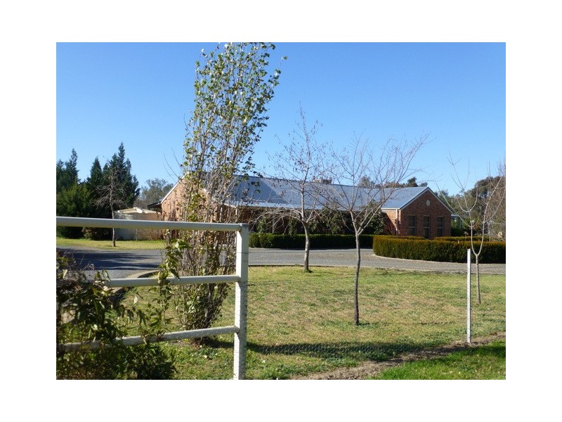 17 Wangara Lane, Parkes NSW 2870
