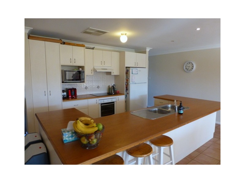 17 Wangara Lane, Parkes NSW 2870