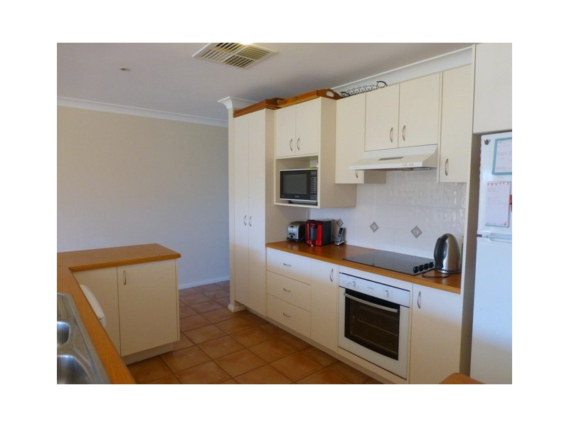 17 Wangara Lane, Parkes NSW 2870