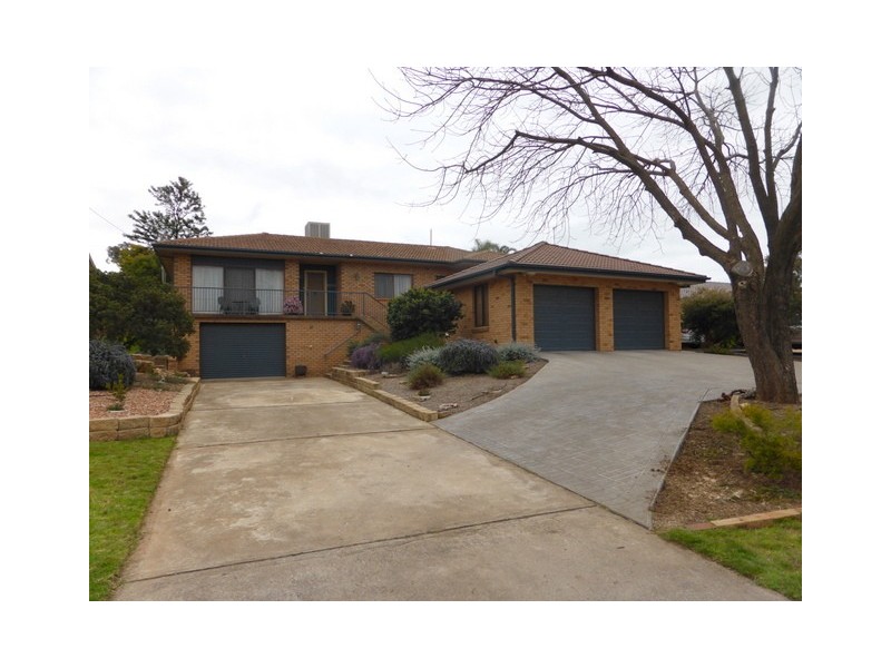 18 Lorking Street, Parkes NSW 2870