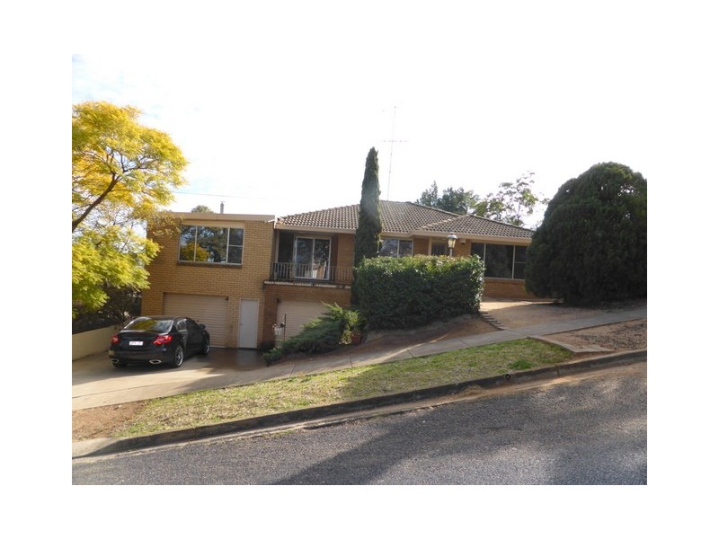 4 Church Street, Parkes NSW 2870