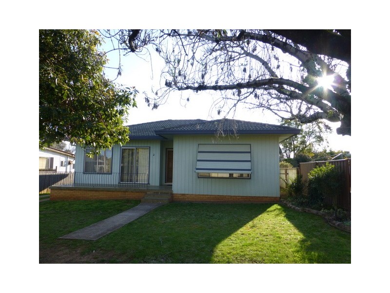 2 Wattle Street, Parkes NSW 2870