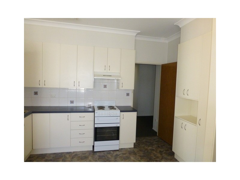 2 Wattle Street, Parkes NSW 2870