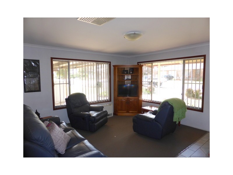 20 Paterson Street, Parkes NSW 2870