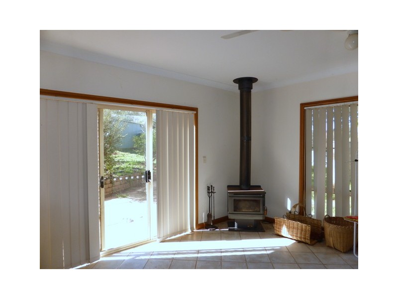 6 Monica Close, Parkes NSW 2870