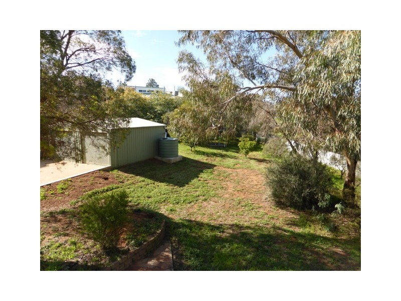 6 Monica Close, Parkes NSW 2870