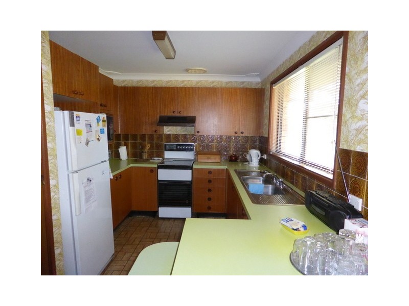 11 Hume Street, Parkes NSW 2870