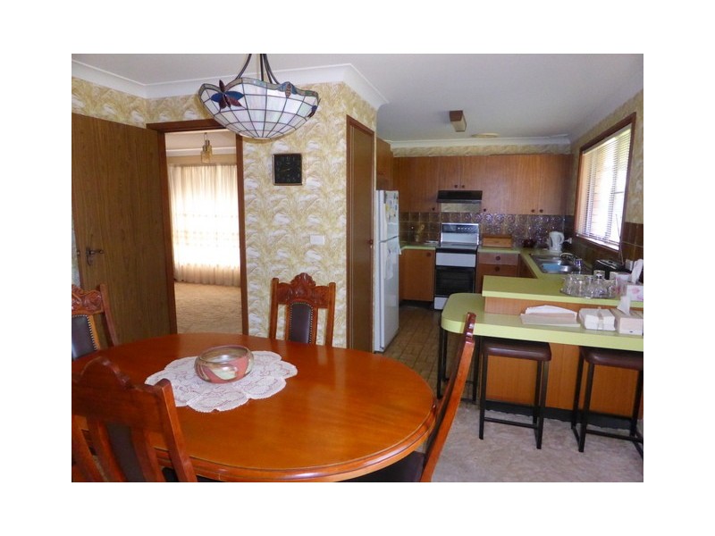 11 Hume Street, Parkes NSW 2870