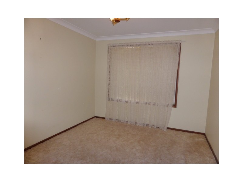 11 Hume Street, Parkes NSW 2870