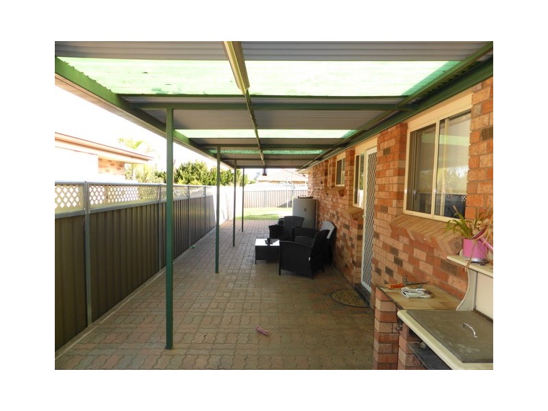 1 Guillan Place, Parkes NSW 2870