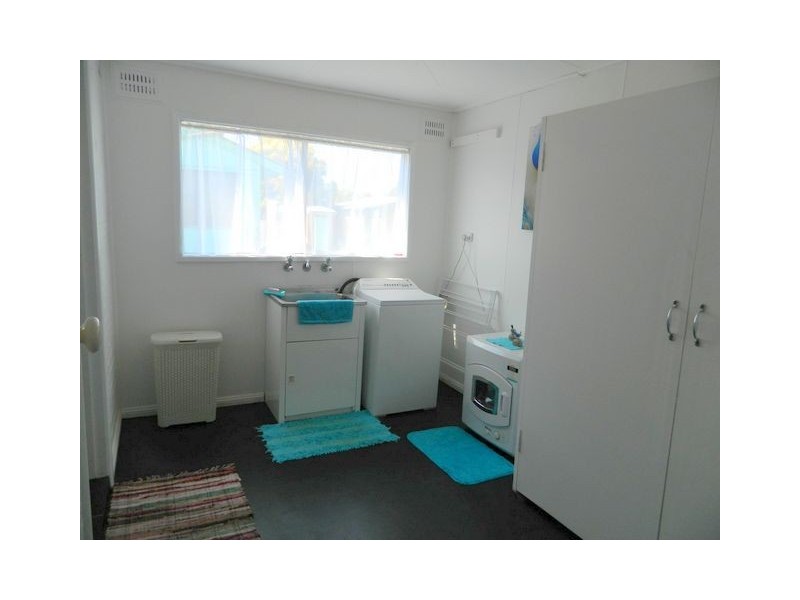 15 Lynch Street, Parkes NSW 2870