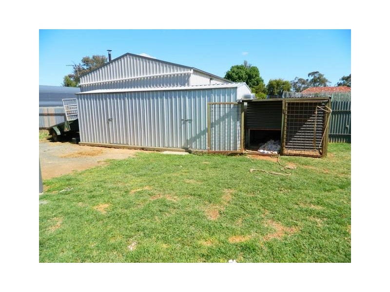 15 Lynch Street, Parkes NSW 2870