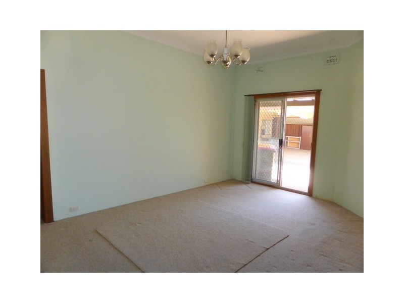 52 Dalton Street, Parkes NSW 2870