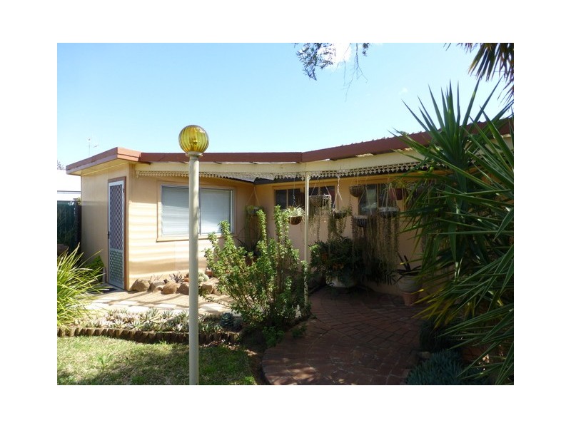 52 Dalton Street, Parkes NSW 2870