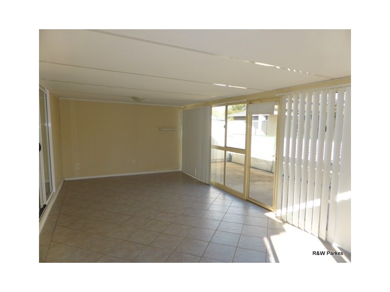28 Pearce Street, Parkes NSW 2870
