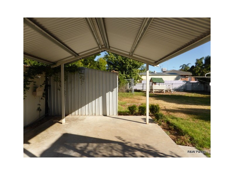 28 Pearce Street, Parkes NSW 2870