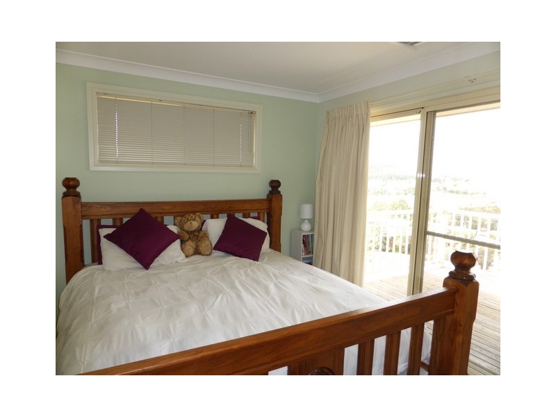 8 Valley View Place, Parkes NSW 2870