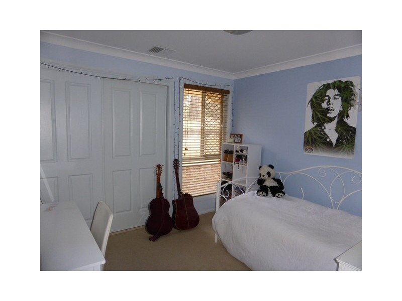 8 Valley View Place, Parkes NSW 2870