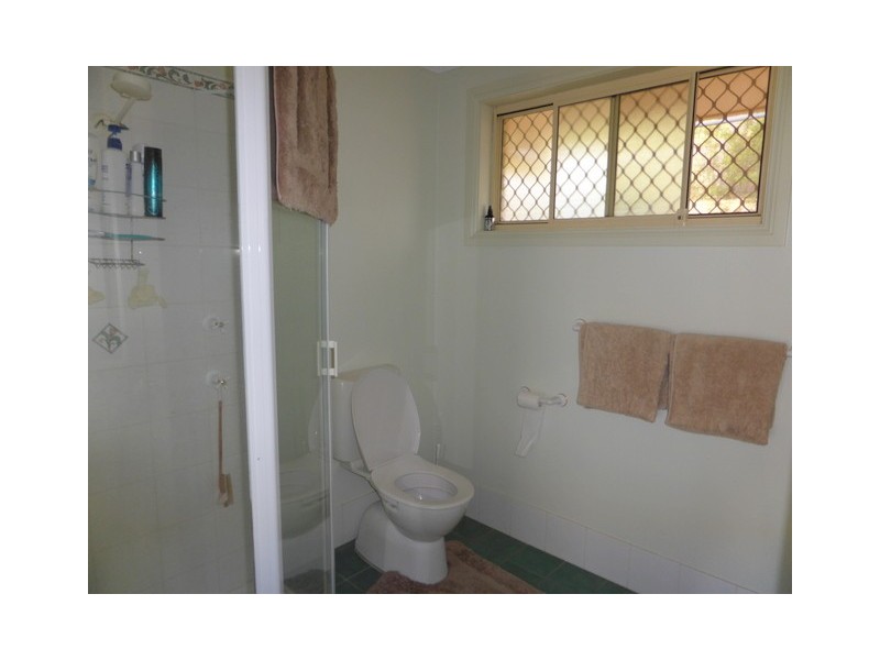 8 Valley View Place, Parkes NSW 2870