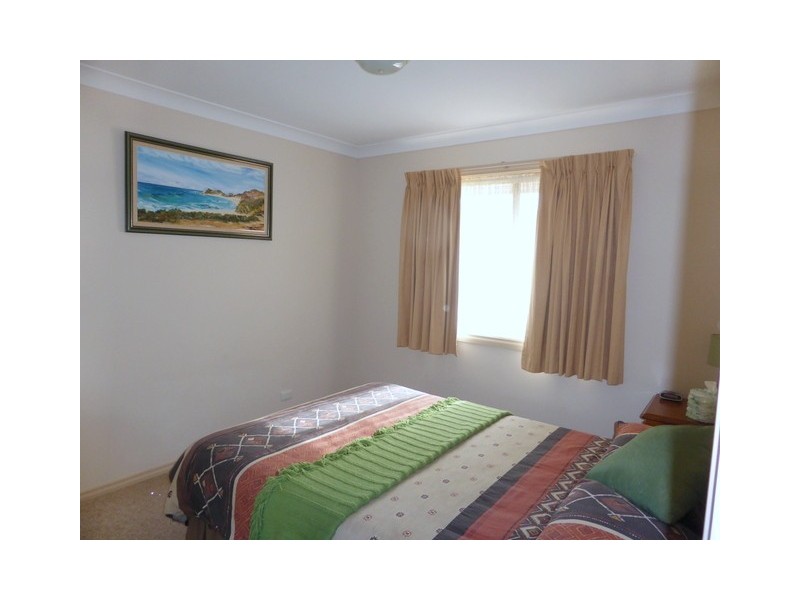 9 Cobden Place, Parkes NSW 2870