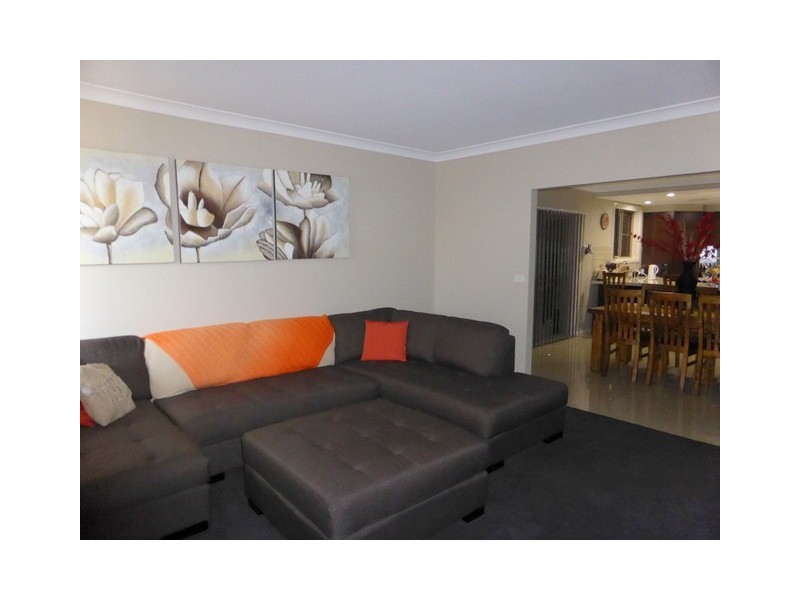 16 Alder Avenue, Parkes NSW 2870