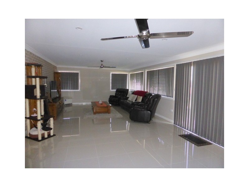 16 Alder Avenue, Parkes NSW 2870