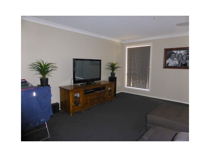 16 Alder Avenue, Parkes NSW 2870