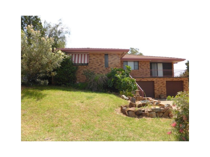 4 Monica Close, Parkes NSW 2870