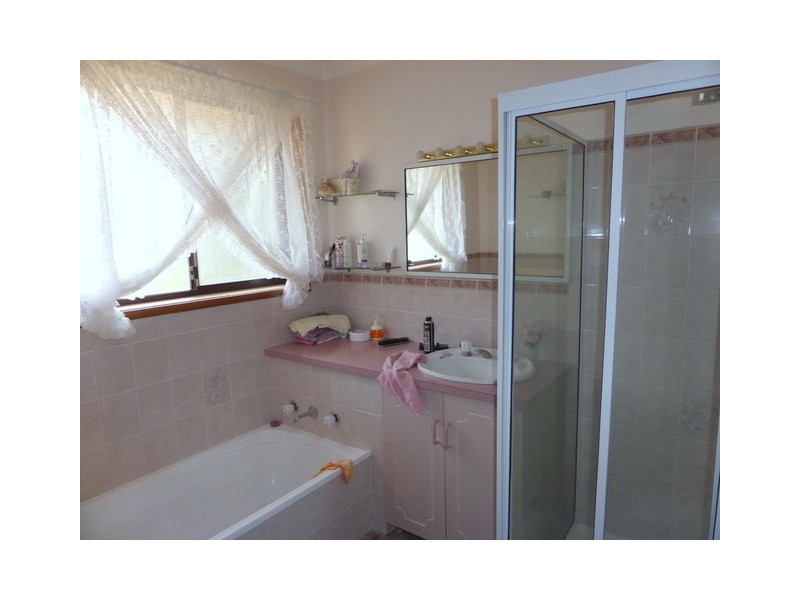 4 Monica Close, Parkes NSW 2870