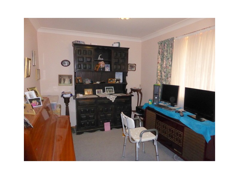 4 Monica Close, Parkes NSW 2870