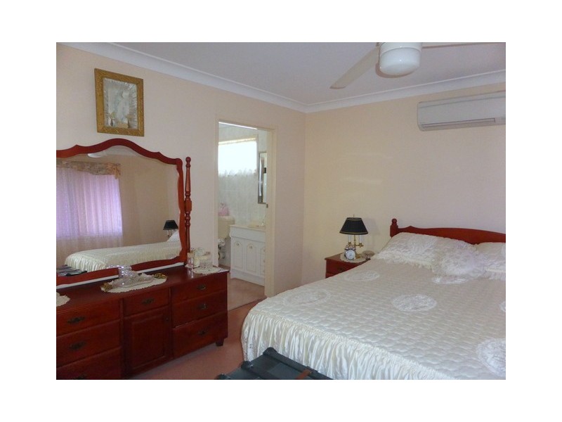 6 Glenwarrie Place, Parkes NSW 2870