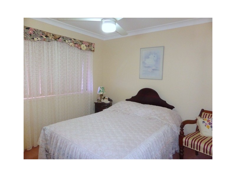 6 Glenwarrie Place, Parkes NSW 2870