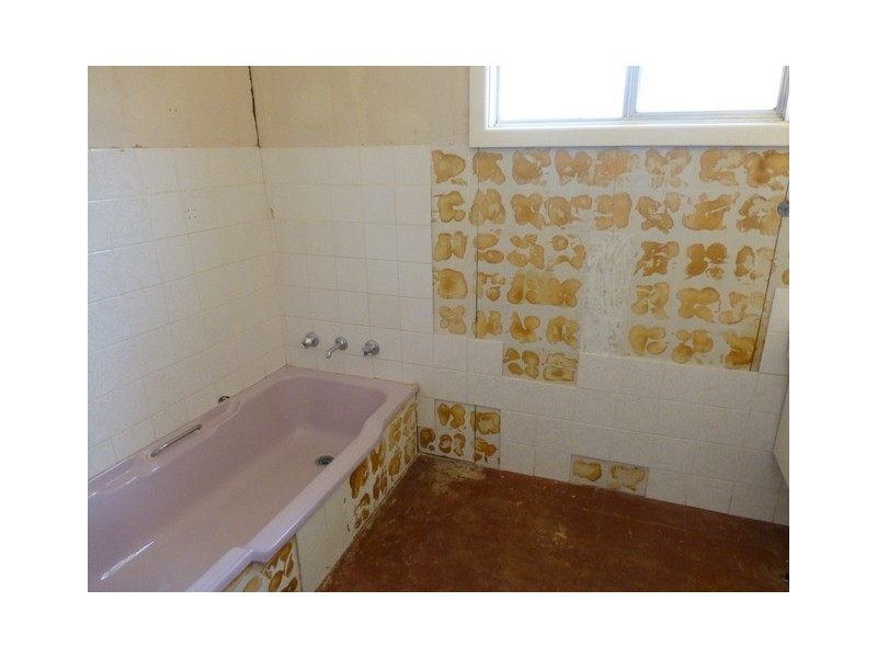 12 Wentworth Street, Parkes NSW 2870