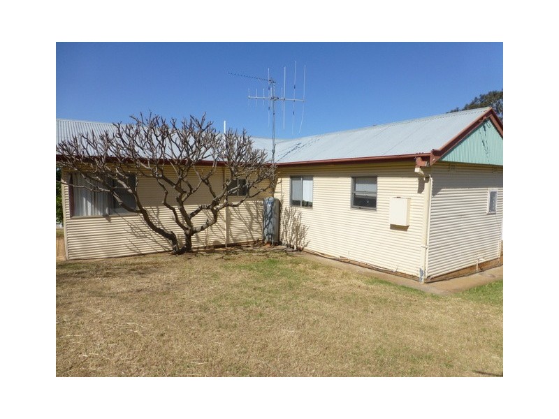 12 Wentworth Street, Parkes NSW 2870