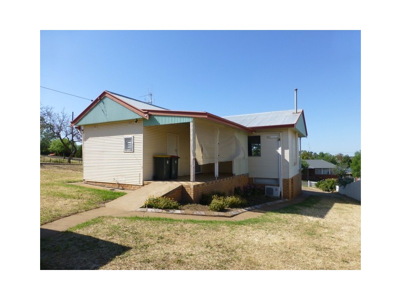 12 Wentworth Street, Parkes NSW 2870