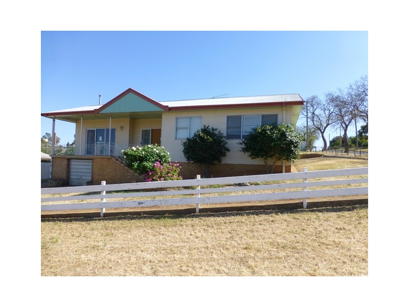 12 Wentworth Street, Parkes NSW 2870