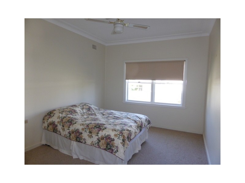 13 Victoria Street, Parkes NSW 2870