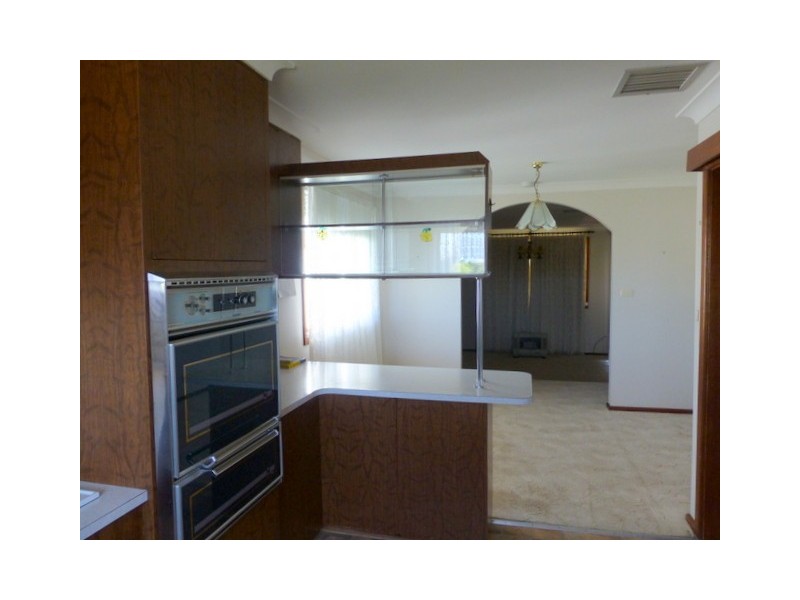 9 Middleton Street, Parkes NSW 2870