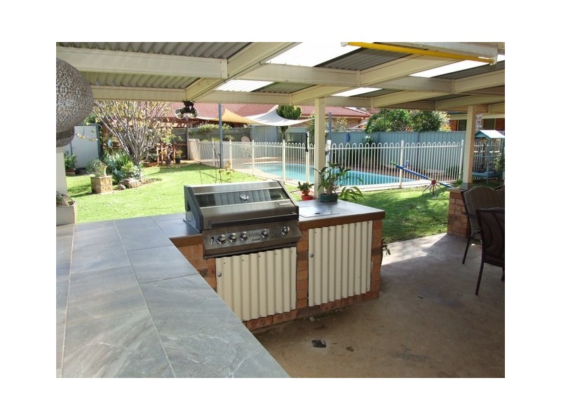 22 Flinders Street, Parkes NSW 2870