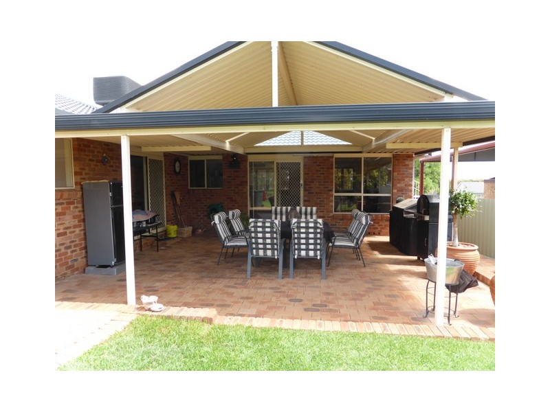 3 Clarinda Street, Parkes NSW 2870