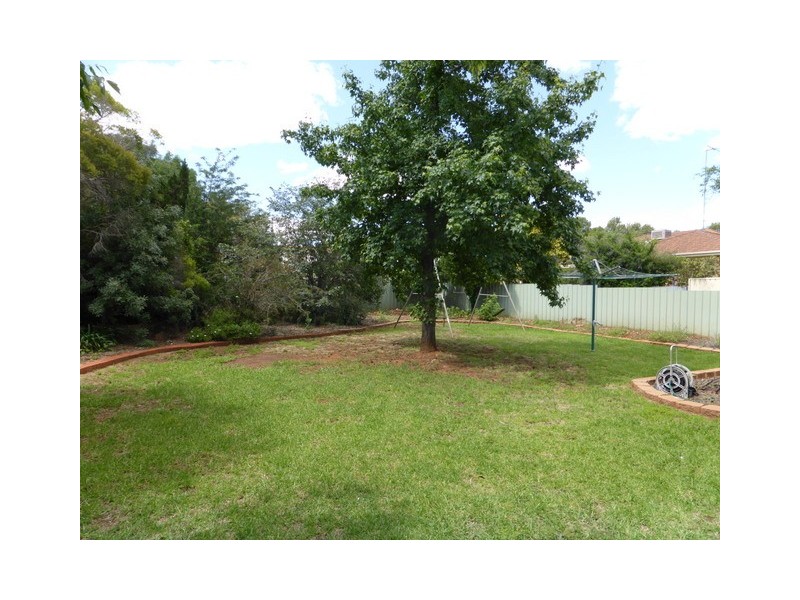 3 Clarinda Street, Parkes NSW 2870
