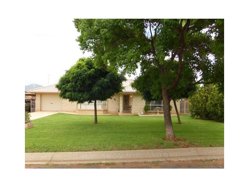 10 Noonan Street, Parkes NSW 2870