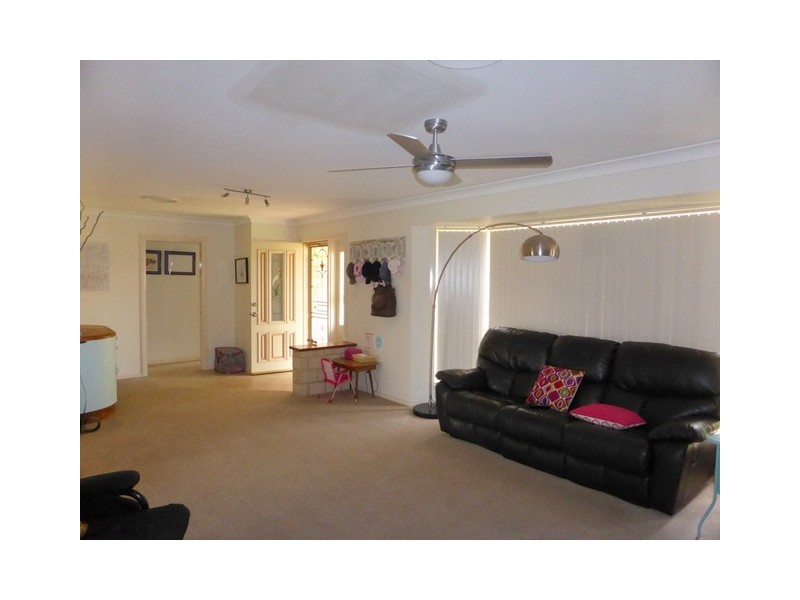 10 Noonan Street, Parkes NSW 2870